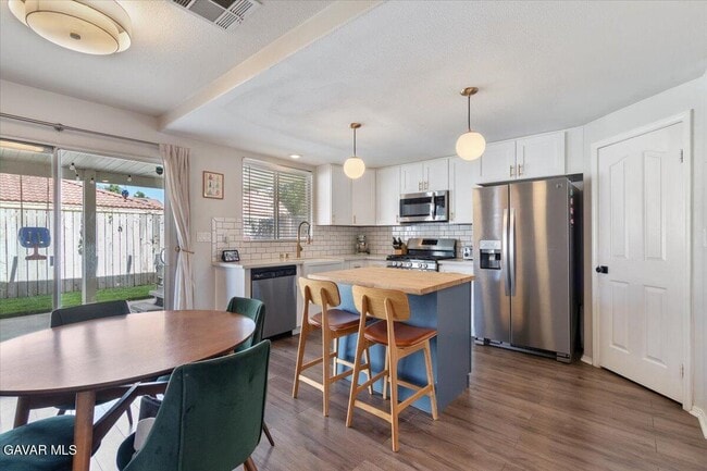 property at 40144 Cantara Dr