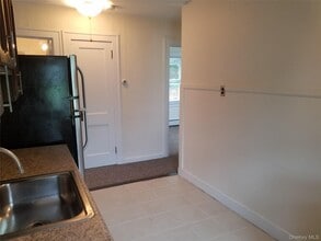 50 Mountain View Ave in Pearl River, NY - Building Photo - Building Photo