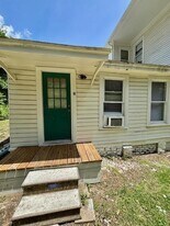 1403 14th St in Huntsville, TX - Building Photo