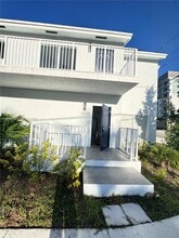 18395 SW 103rd Ct in Miami, FL - Building Photo - Building Photo