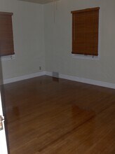 120 Lovejoy Ave in Waterloo, IA - Building Photo - Building Photo