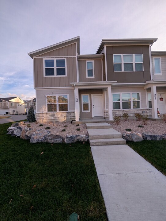 258 W 925 N in Brigham City, UT - Building Photo