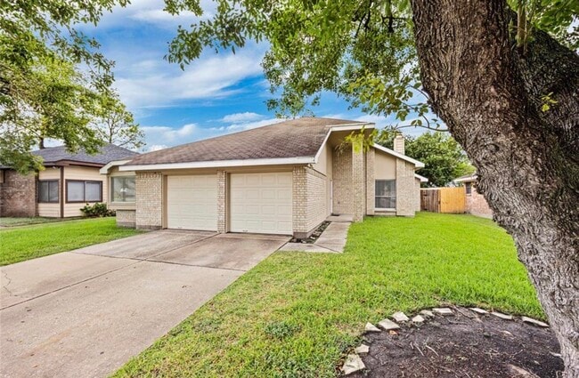 property at 15711 Roxton Ridge Dr