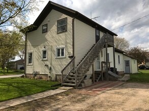 75 Arlington Ave, Unit Arlington in Algoma, WI - Building Photo - Building Photo