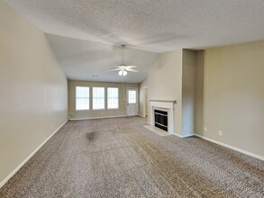 5836 Pennycross Ln in Charlotte, NC - Building Photo - Building Photo