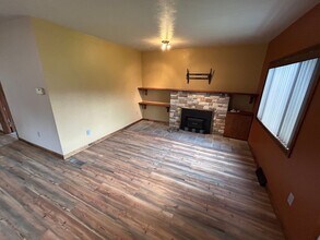 16923 E 4th Ave in Spokane Valley, WA - Building Photo - Building Photo
