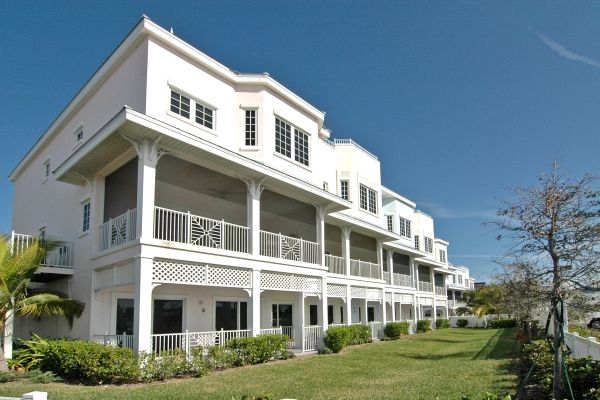 South Beach Village in Bradenton Beach, FL - Building Photo - Building Photo