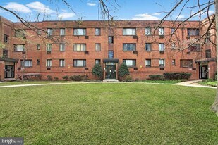 4731 1st St SW, Unit 303 in Washington, DC - Building Photo