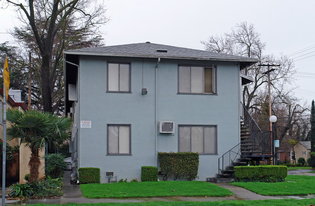 2701 26th St in Sacramento, CA - Foto de edificio - Building Photo