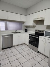 51 Whitehead Cir in Weston, FL - Building Photo - Building Photo
