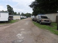 515 Sonnier Rd in Carencro, LA - Foto de edificio - Building Photo