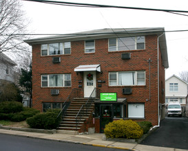 527 Main St in Fort Lee, NJ - Building Photo - Building Photo