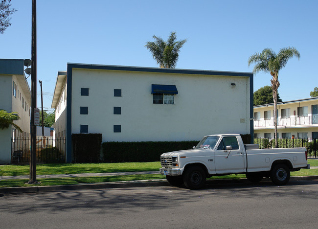 11562 Stuart Dr in Garden Grove, CA - Building Photo - Building Photo