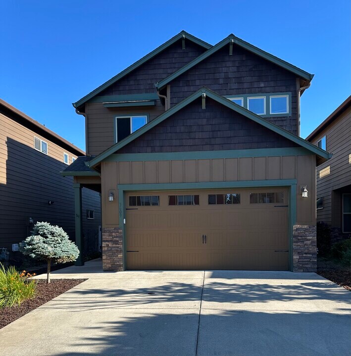 3609 NW 122nd St in Vancouver, WA - Building Photo