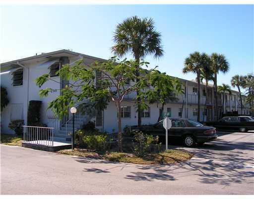 2340 SW 22nd Ave in Delray Beach, FL - Building Photo