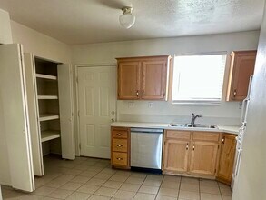 647 N 400 W in Kaysville, UT - Building Photo - Building Photo