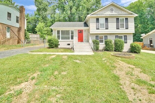 6301 Old Coach Rd in Charlotte, NC - Building Photo