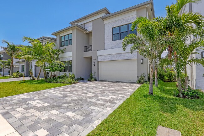 13025 Feathering Wy in Palm Beach Gardens, FL - Building Photo - Building Photo