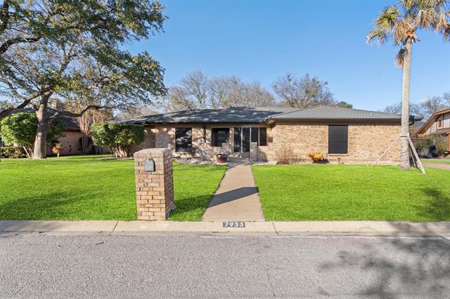 7933 Skylake Dr in Fort Worth, TX - Building Photo