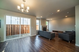 4054 SE Holgate Blvd-Unit -A in Portland, OR - Building Photo - Building Photo