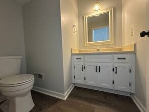 812 Lake Terrace Dr in Nashville, TN - Building Photo - Building Photo