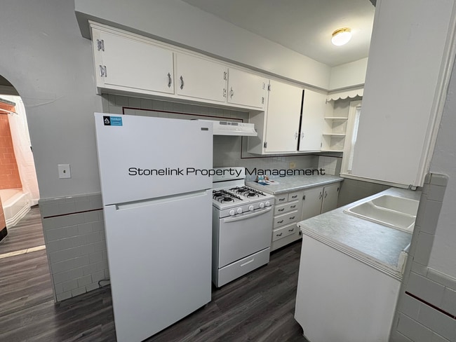 15 Hawkins St in Providence, RI - Building Photo - Building Photo