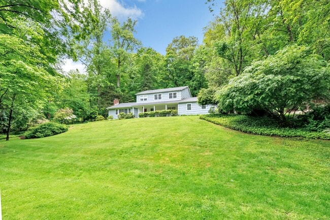 property at 6 Rivergate Woods