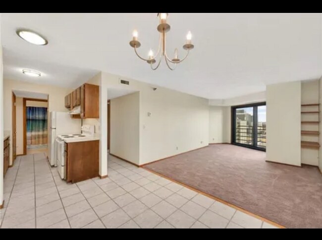 26 W 10th St in St. Paul, MN - Building Photo - Building Photo