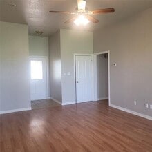 245 Whitfill Rd in Ennis, TX - Building Photo - Building Photo
