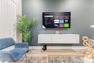 310 N Malcolm X Blvd in Dallas, TX - Building Photo - Building Photo