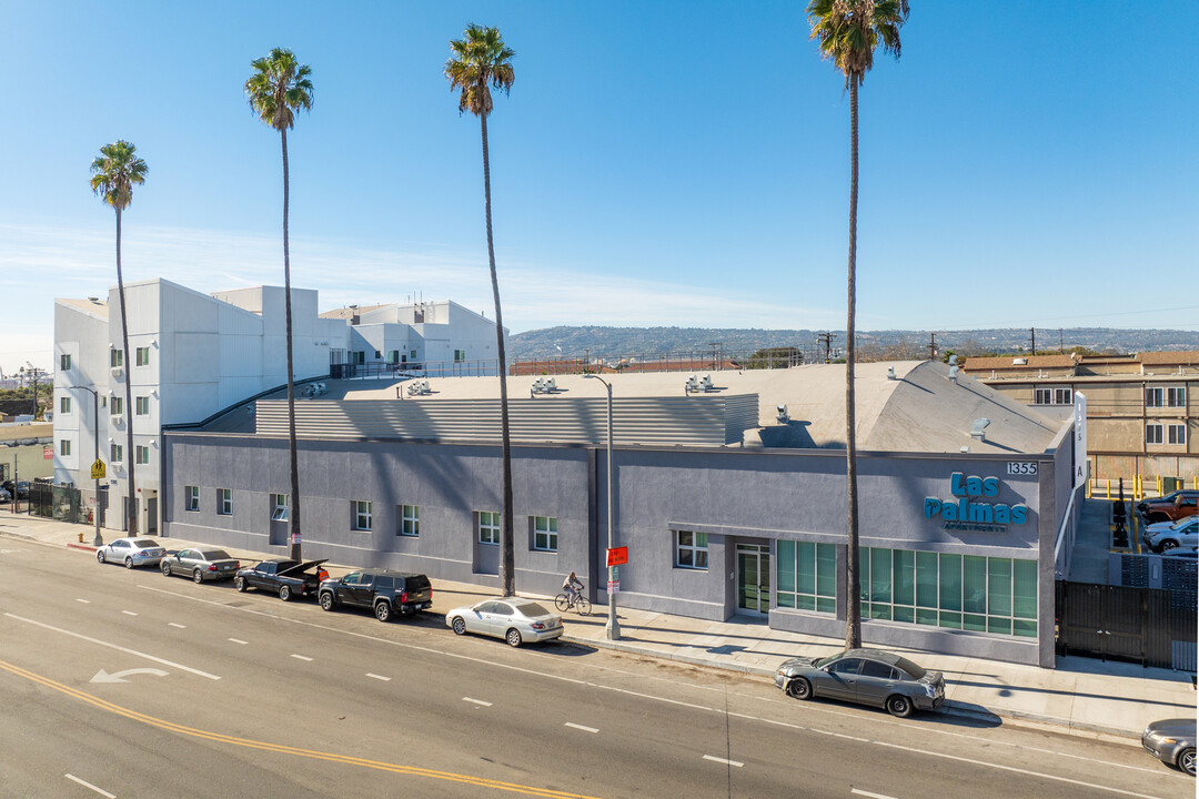 Las Palmas Apartments in Wilmington, CA - Building Photo