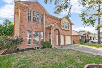 13915 Dentwood Dr in Houston, TX - Building Photo - Building Photo