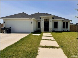 21 Rabbit Run Ave in Alton, TX - Building Photo