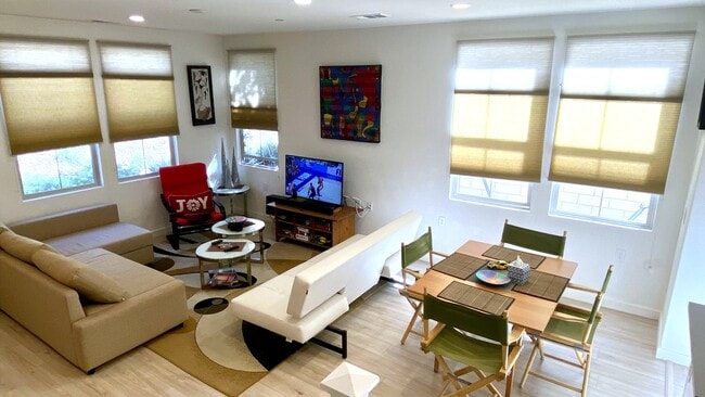 22 Poppy in Lake Forest, CA - Building Photo - Building Photo