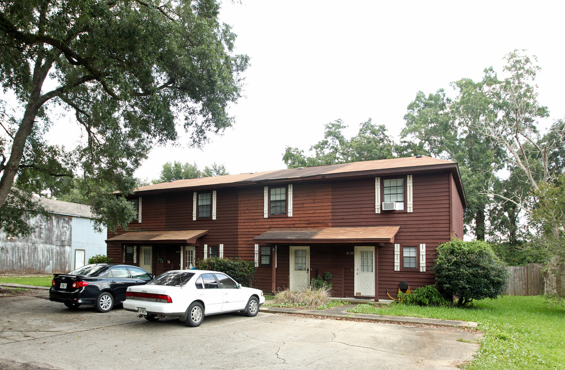 8130-8136 Stonebrook Dr in Pensacola, FL - Building Photo