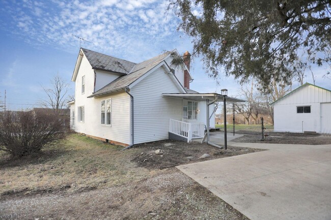 1149 Gender Rd in Canal Winchester, OH - Building Photo - Building Photo