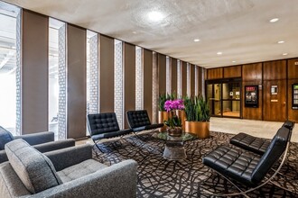 6033 N Sheridan Rd in Chicago, IL - Building Photo - Building Photo