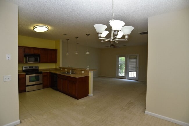1060 Canyon Oak Loop in Richmond Hill, GA - Building Photo - Building Photo