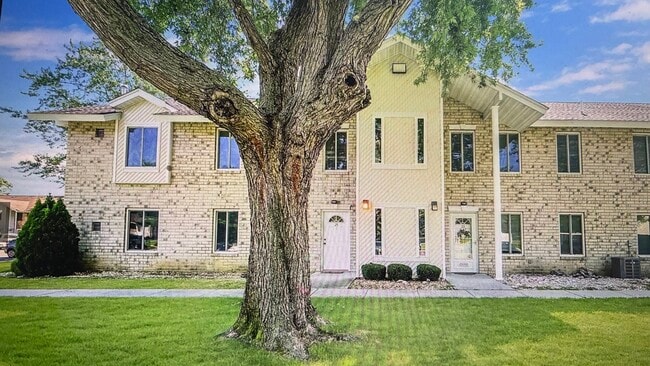 property at 24 El Camino Ct
