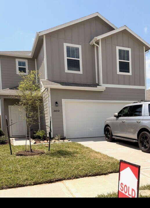 26032 Hampshire Dr in Magnolia, TX - Building Photo