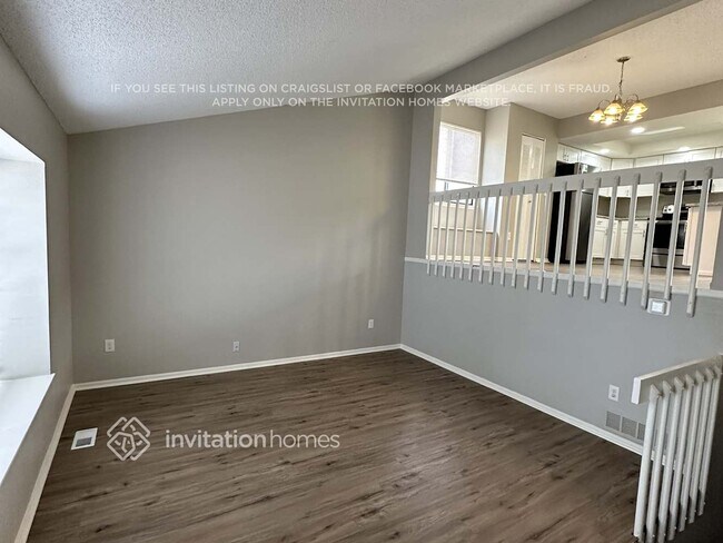 18856 E Utah Cir in Aurora, CO - Foto de edificio - Building Photo