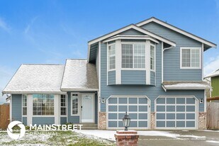 802 Grinnell Ave SW in Orting, WA - Building Photo