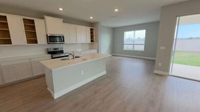 2212 Sienna Spruce St in Wesley Chapel, FL - Building Photo - Building Photo