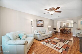 98 Park Pl in Panama City Beach, FL - Foto de edificio - Building Photo