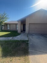 18214 Almonte Ln in Tomball, TX - Building Photo