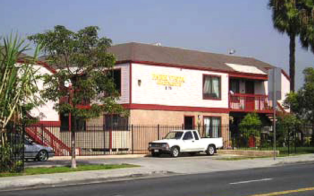 Park Vista Apartments in Los Angeles, CA - Foto de edificio - Building Photo