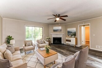 436 Harleston Rd in Irmo, SC - Building Photo - Building Photo