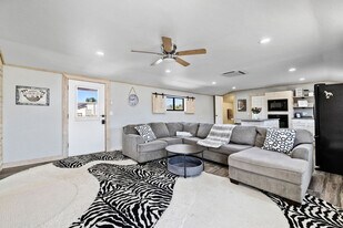 7625 N Williamson Valley Rd in Prescott, AZ - Building Photo