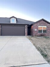 431 Red Robin St in Centerton, AR - Building Photo - Building Photo