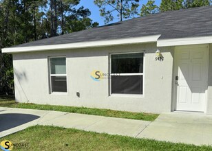 9452 N Travis Dr in Citrus Springs, FL - Foto de edificio - Building Photo